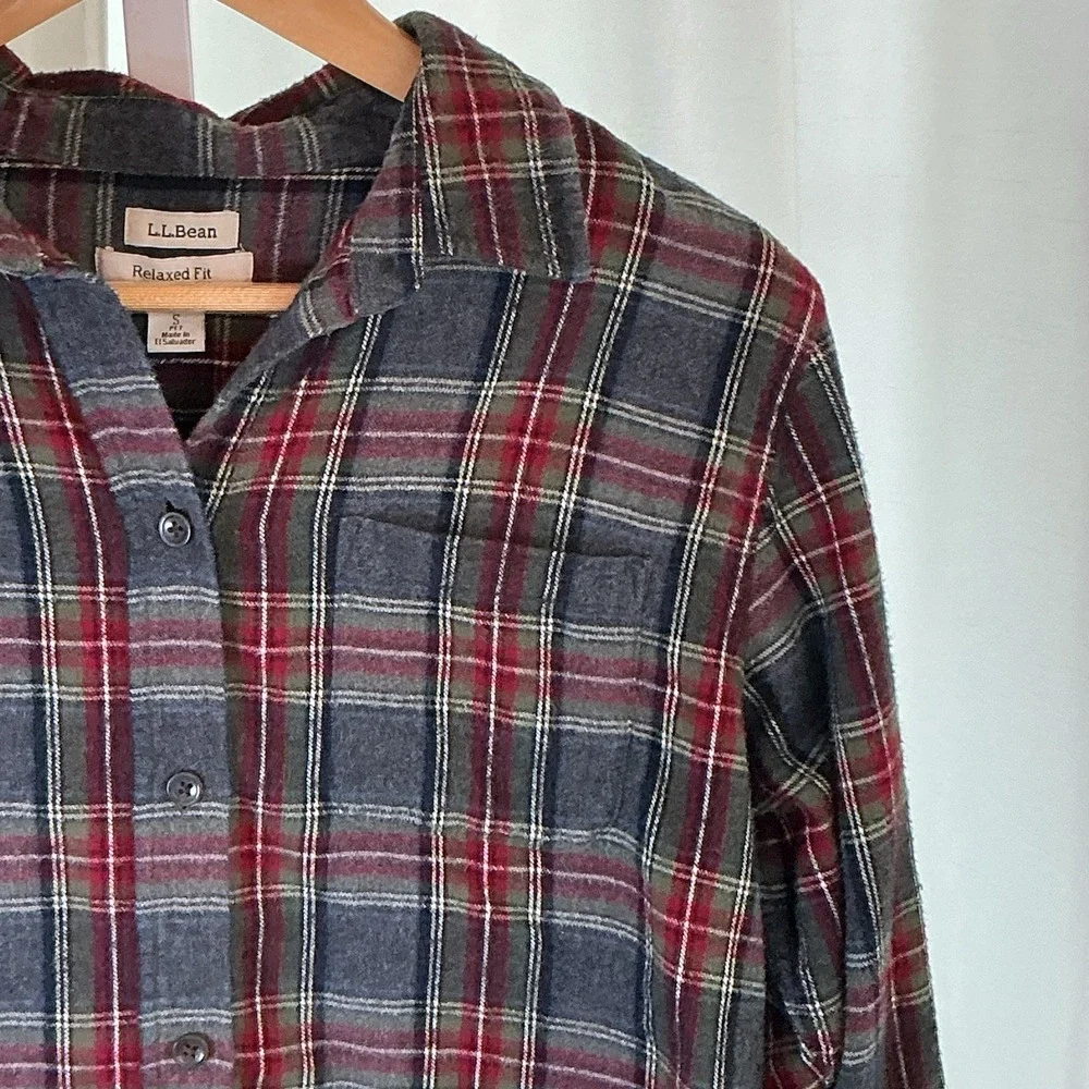 LL Bean Plaid Flannel Button Up Shirt Women Long Sleeve Gray Red Size Small - Picture 3 of 7